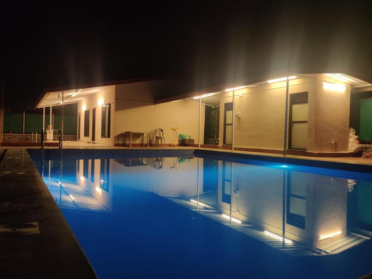 Twinkle Villa 4Bhk Karjat Bagian luar foto